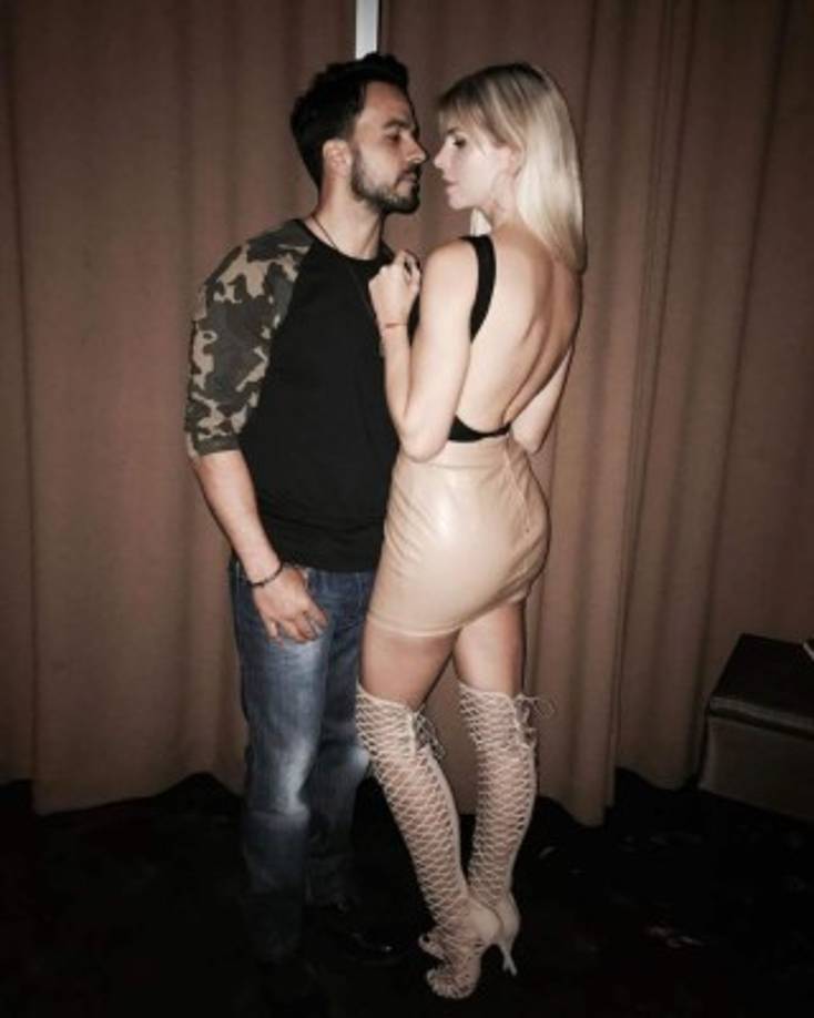 Águeda y Fonsi hicieron formal su relación en 2011. En diciembre del mismo año le dieron la bienvenida a su hija Mikaela. En 2013, la pareja se comprometió. “Fue en París, en un lugar muy especial para nosotros que ya hemos estado antes y fue perfecto”, contó Águeda en Despierta América.<br/>