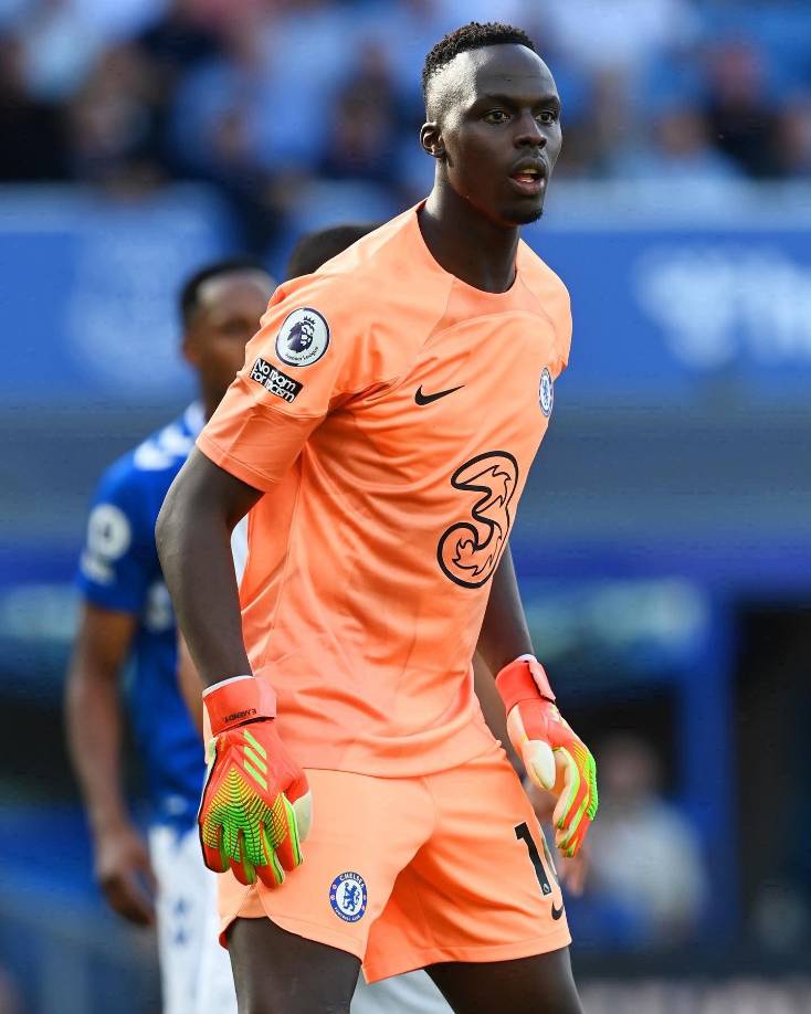 Édouard Osoque Mendy: Ha perdido la titularidad en el Chelsea y por lo tanto el portero encabeza la lista de jugadores que saldrán del club.