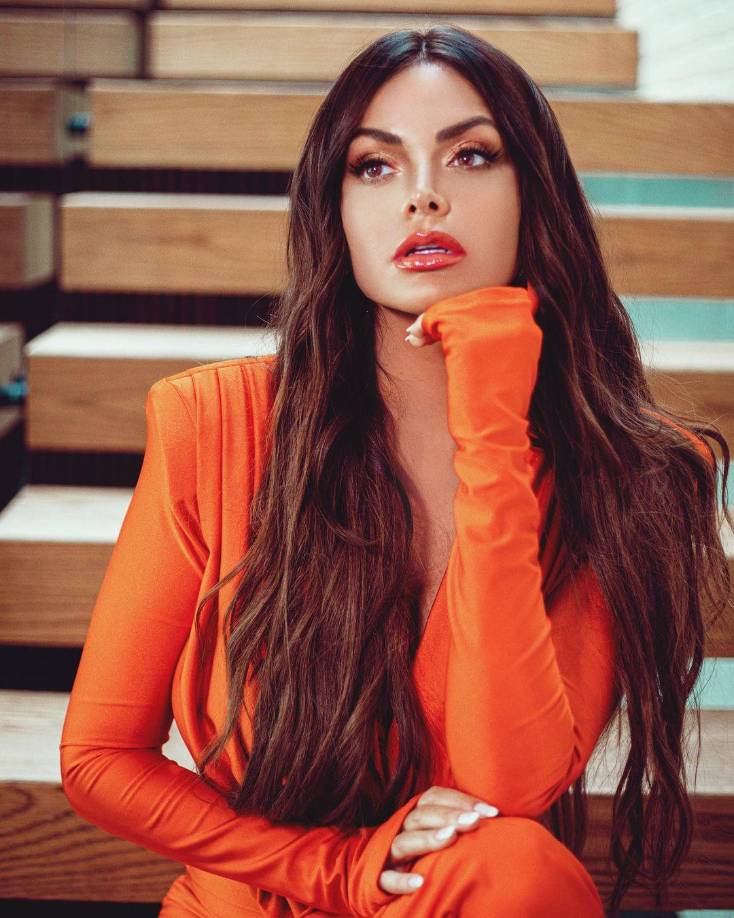 Y es que debido a que la fama y carrera de<b> Saúl Álvarez</b> iban empezando, Marisol no quería interponerse en el desarrollo personal del boxeador, así que rechazó el compromiso.