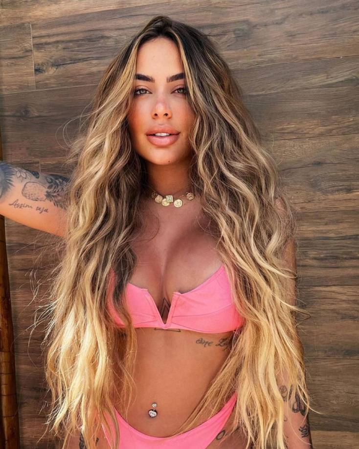 Fuerte presencia en redes sociales. En Instagram, Rafaella Santos tiene una base sólida de seguidores con 6 millones de seguidores.