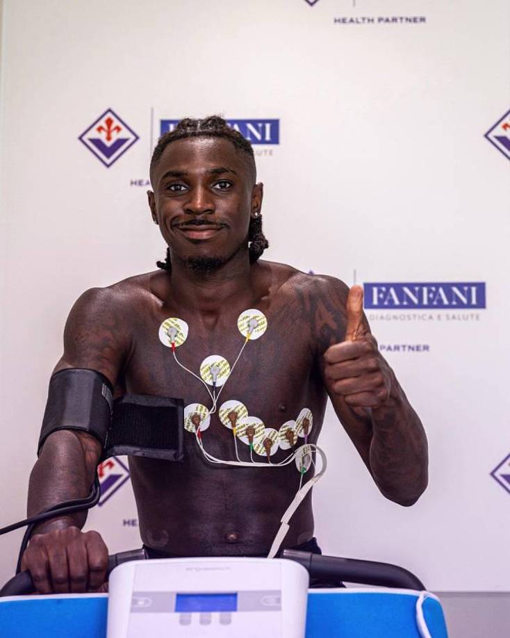 OFICIAL / La Fiorentina anunció que Moise Kean pasó la revisión médica sin problemas. El delantero italiano dejará la Juventus para sumarse a las filas violetas de cara al siguiente curso.