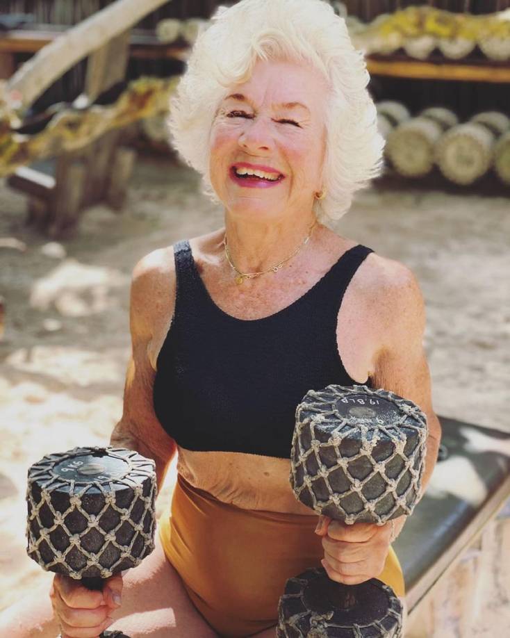 Tras su cambio de vida, Joan decidió abrir una cuenta en Instagram para contar su historia, convirtiéndose así en toda una influencer en el mundo del fitness.