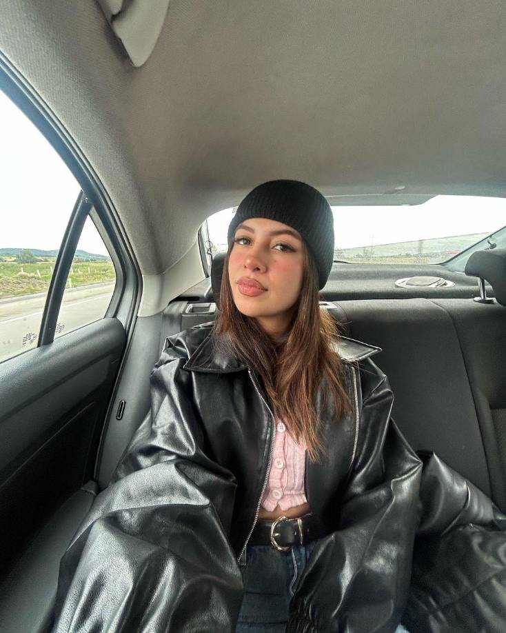 Prosiguió diciendo que todos los días le decían a sus papás que se despidieran de ella porque dudaban de que saliera viva del hospital al pasar la noche. “¡Fue horrible!”, dijo expresivamente. 