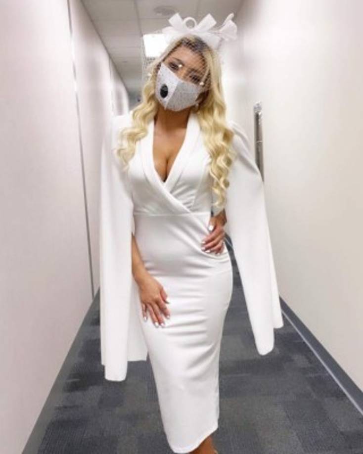 Esta es la segunda vez que Bertrand contrae nupcias. Hace algunos años, Debbie estuvo casada con el presentador costarricense Luis Rodríguez.