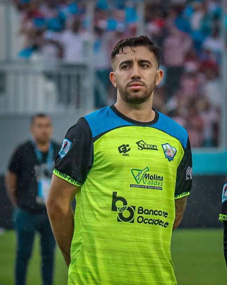 En el fútbol de Costa Rica están interesados en Auzmendi. 