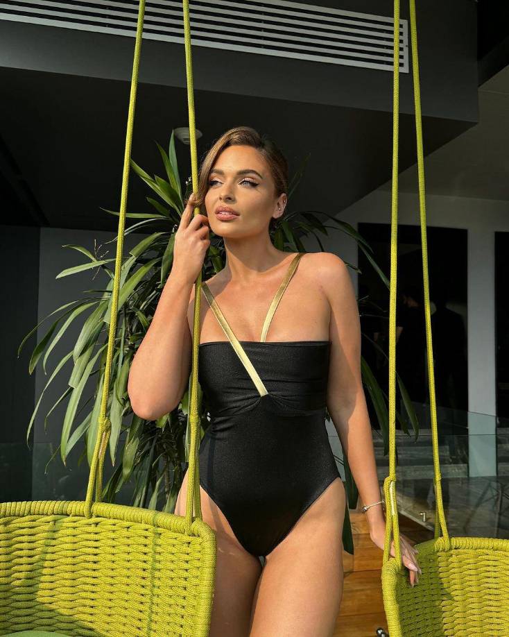 Mia Le Roux es un ejemplo de resiliencia y empoderamiento. Su historia es un recordatorio de que con esfuerzo y determinación, cualquier meta es alcanzable. 