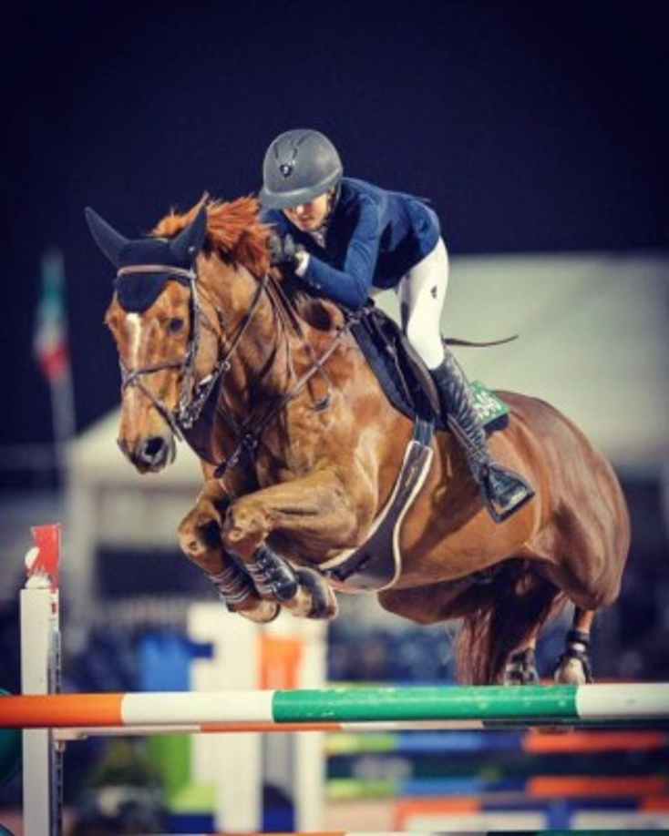 La millonaria Eve Jobs tiene 19 años y le encanta demostrar su vida de lujo y la equitación.