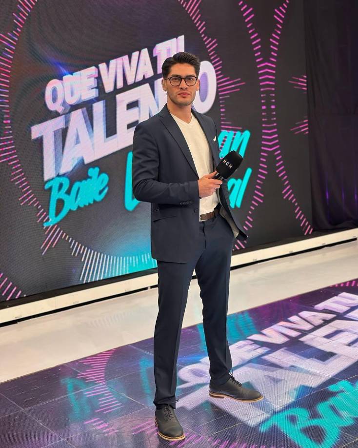 Miguel Marichal fue reconocido como “Modelo del Año” en los premios Extra y labora como presentador en el canal Hable Como Habla, donde participa en programas de entretenimiento.