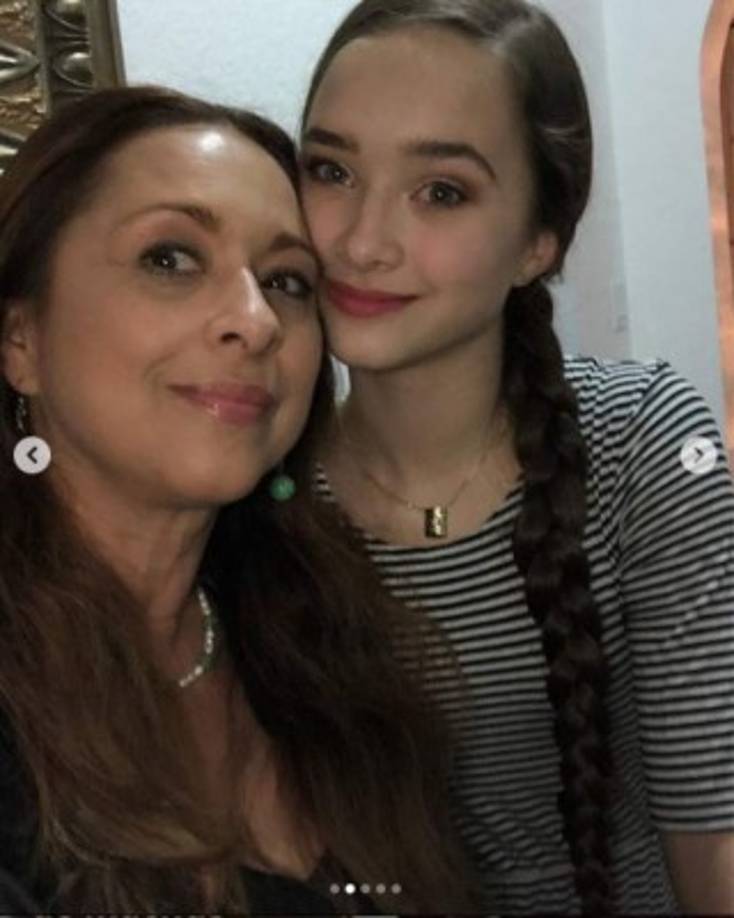 A su corta es una jovencita muy tenaz que se ha trazado metas importantes en su vida y las ha logrado. <br/><br/>'Estoy muy agradecida con la vida de haber llegado a un hogar en donde me han cuidado tanto y he podido cumplir mis sueños', comentó Aliene .