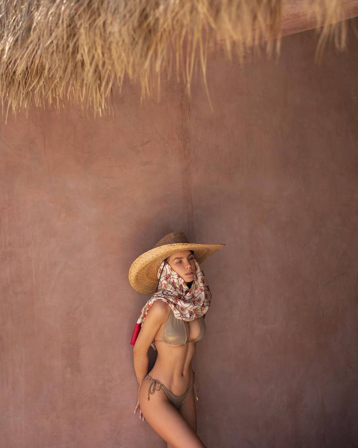 ”Santa Belinda, a ti te rezo”, comentó la actriz Ixpanea. Mientras que Regina Blandón, también actriz, le puso corazones a su post.