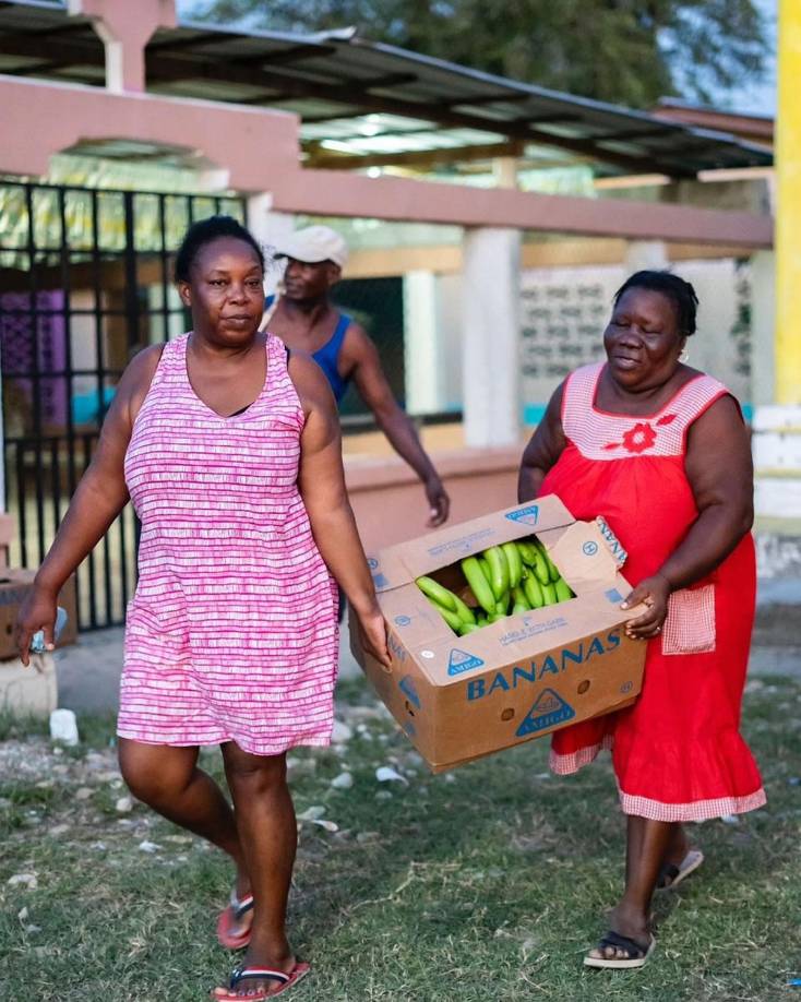 “Dios te siga bendiciendo para que puedas seguir bendiciendo a otros”, compartió Gaviota Núñez en el posteo de la Fundación Alberth Elis.