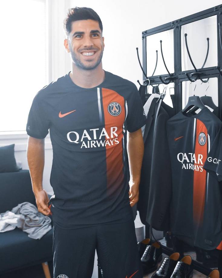 El volante ofensivo Marco Asensio fue el segundo fichaje del PSG. Luis Enrique recupera a un jugador al que conoce bien y que es de su gusto: pese a no ser un titular fijo en el Real Madrid no dudó en llevarlo al Mundial de Qatar 2022.