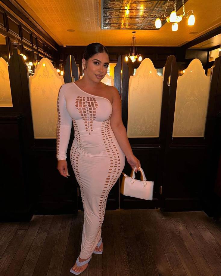 La otra mujer le escribió: “¡Todo lo que voy a decir es buena suerte! Él no se ocupa de los que tiene ahora y yo estoy embarazada, tiene otro bebé en camino. Le pregunté al respecto y dijo que estabas mintiendo. Estoy tratando de advertirte sobre él. Tiene cuatro bebés en camino”.