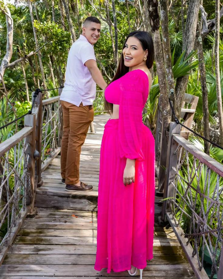 Alejandra Rubio vive una intensa historia de amor con su ahora esposo, Javian Thompson. 