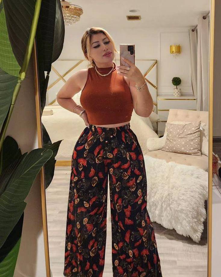 “Soy una mujer amanda, bendecida y muy agradecida con Dios y la vida”, se describe en la plataforma de contenido para adultos.