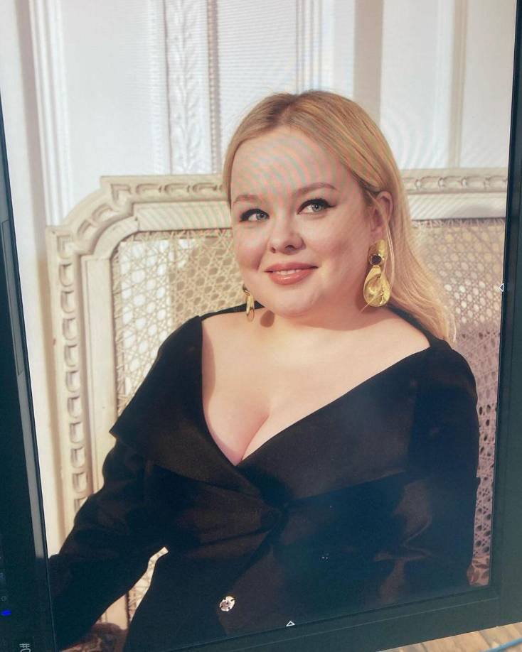 Famosos se han sumado a la tendencia, posicionándola incluso en Instagram, como fue el caso de la actriz Nicola Coughlan, famosa por la serie británica Bridgerton. Ella posteó esta imagen con la icónica frase: “Very Demure, Very Mindful”.