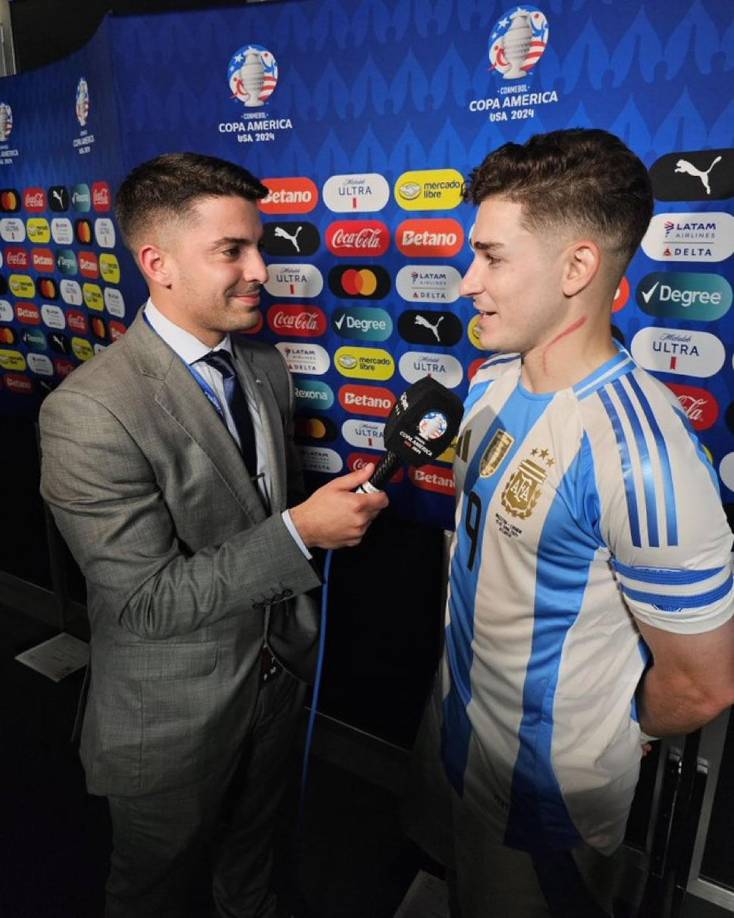 Julián Álvarez habló del aruñón que recibió en el cuello en el duelo con Canadá. “Creo que fue en una de las últimas jugadas, salté y pasó... Son cosas del partido”, dijo el anotador del primer gol para Argentina.