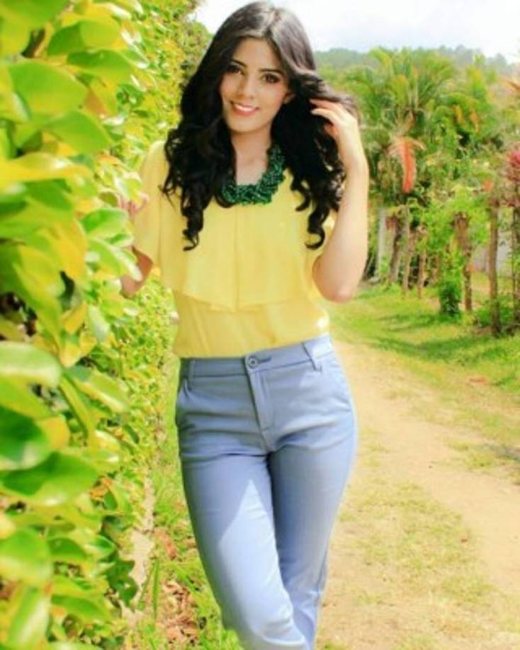 Villafranca también ha participado en Miss Teen Caribbean. Sin duda alguna esta guapa chica conquista con su manera de ser.