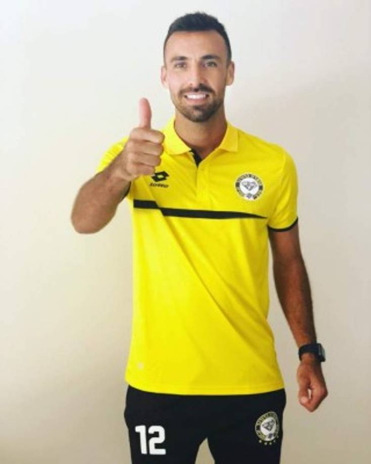 El club Maccabi Netanya de Israel fue otro de los equipos que se hizo de los servicios del veterano defensor que es recordado en Honduras con mucho cariño. Aquí estuvo en 25 partidos y anotó un gol.