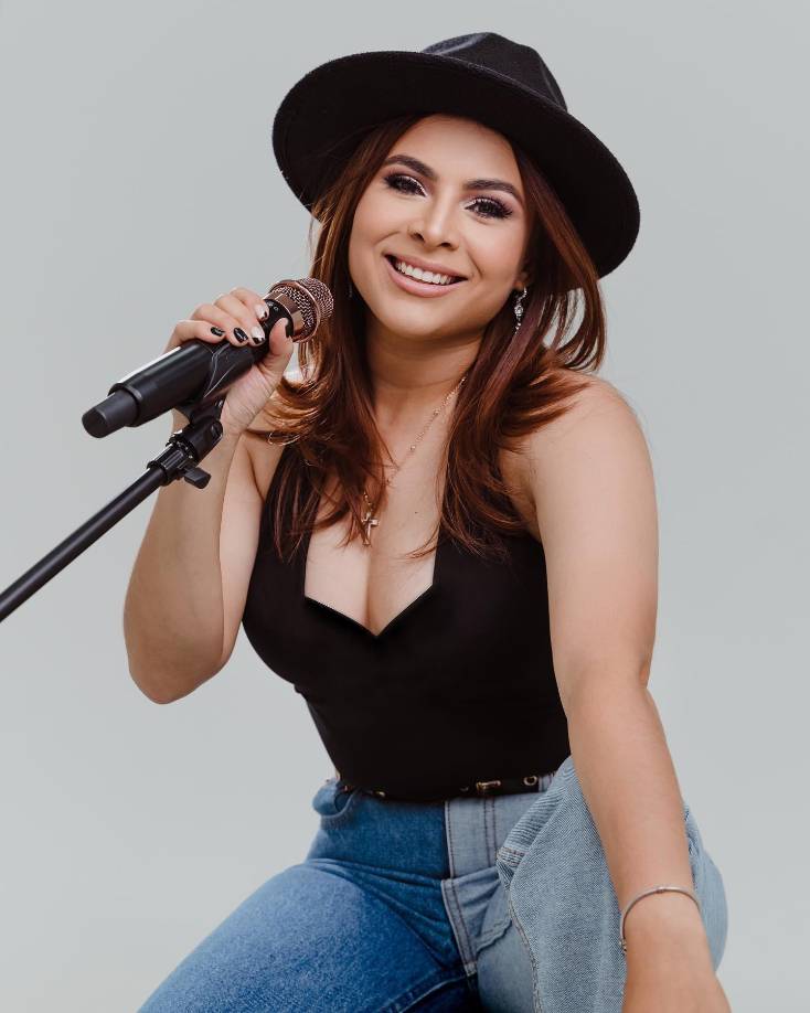 <b>MELISSA CABALLERO</b>Este sábado 4 de marzo, la sampedrana estará en Alquimia Cervecera donde prometen mucha fiesta, diversión, buena comida y bebidas bien frías. El luegar está ubicado en la 2 calle, entre 14 y 15 avenidas de barrio Suyapa y el show comienza a las 9:00 pm. La entrada es gratis y puede reservar en el 9742-1082.