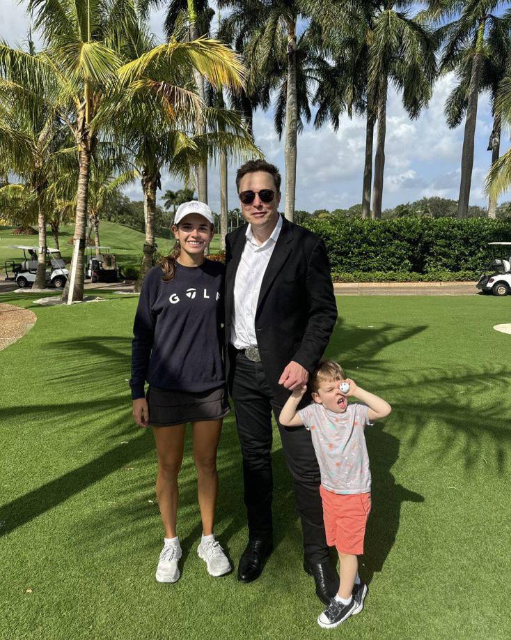 Kai también ha mostrado la cercanía de su familia con el magnate Elon Musk, quien ha pasado tiempo junto a Trump mientras diseña su gabinete.