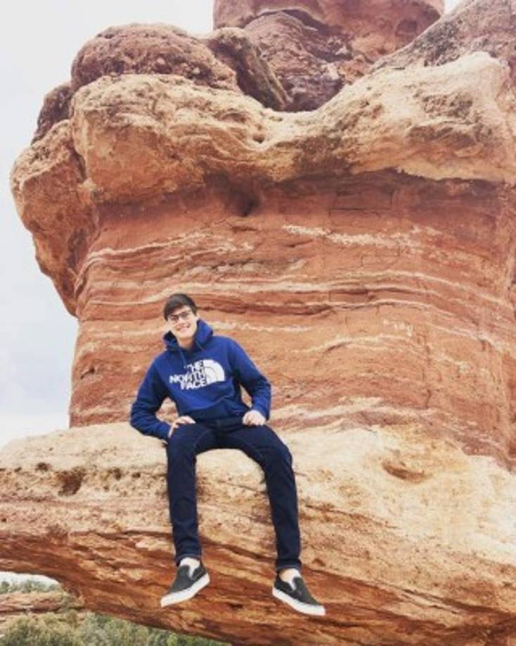 El joven, originario de Texas, tenía más de un millón de suscriptores en su canal de Youtube Cam & Fam, en el que compartía videos de su joven familia.