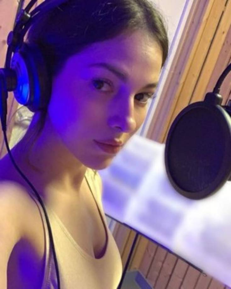 Muchos afirman que Paty, además de hacer ejercicios, se ha hecho uno que otro arreglito en su rostro pues comentan que luce diferente.