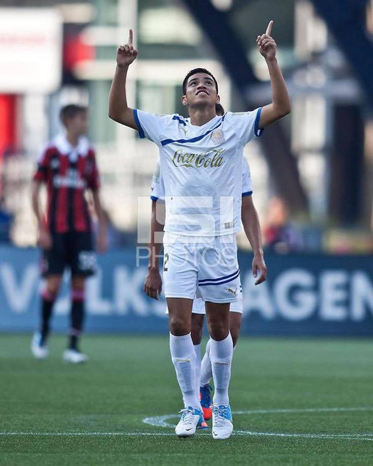 José Escalante es recordado por marcarle un gol al histórico AC Milan de Italia en un partido amistoso con la camiseta del Olimpia. Recién había debutado como merengue.