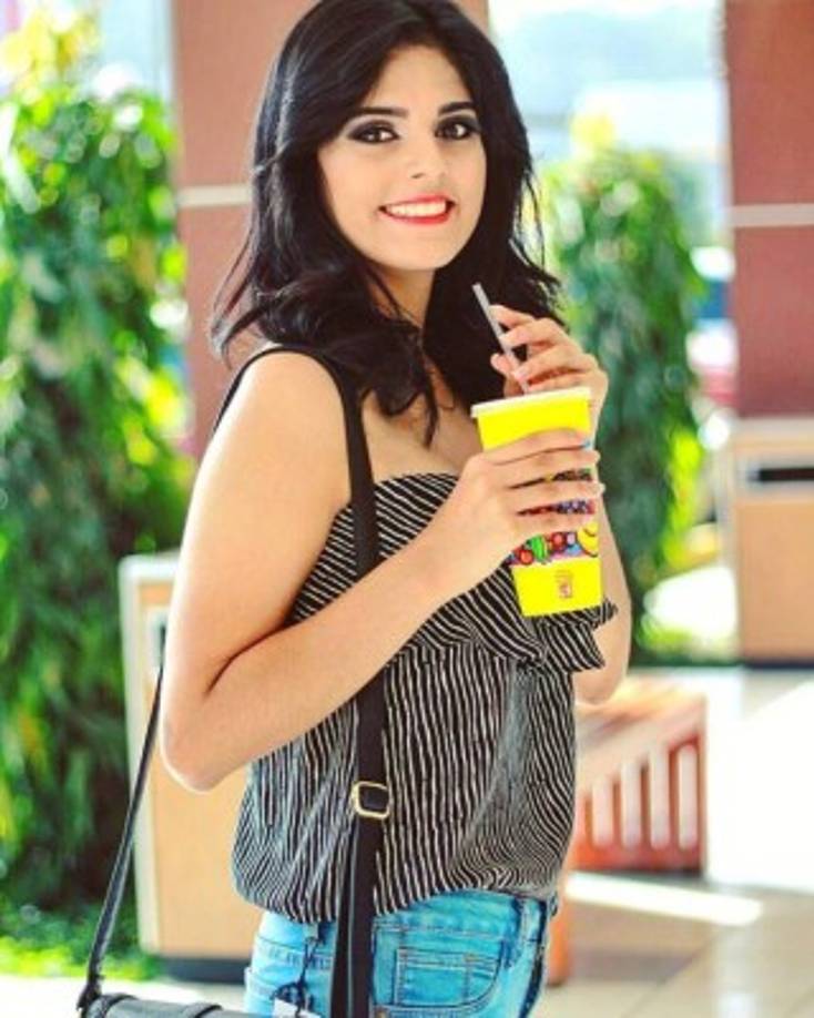 Daniela tiene un amplio recorrido en importantes certámenes de talla nacional e internacional. En 2016 viajó a Costa Rica, donde representó a Honduras en el Miss Teen Internacional.