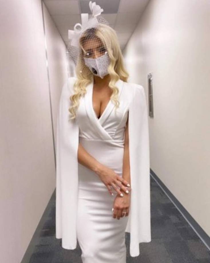 La hermosa catracha compartió su alegría con sus seguidores en redes sociales.