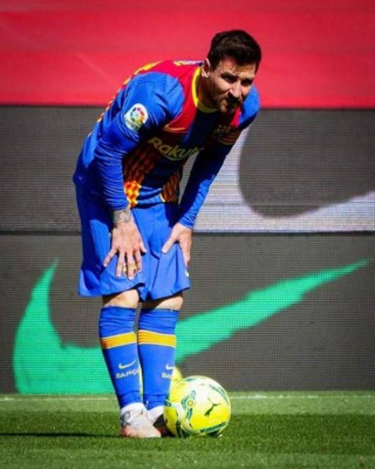 El Barça, para mantener a su gran capitán, deberá hacer un esfuerzo para cumplir con los márgenes económicos. La continuidad de Messi aporta muchos ingresos en forma de patrocinio y marca al club, pero también obliga a la institución a apretarse el cinturón y se viene una barrida de jugadores.