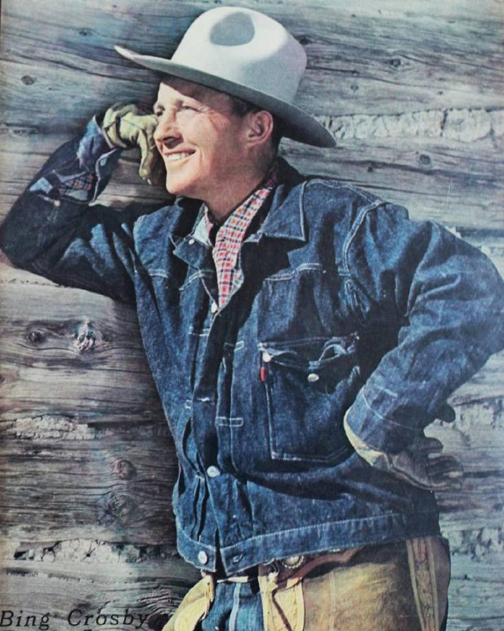 La colaboración entre V y Bing Crosby no solo es un tributo a la música clásica, sino también una fusión de estilos. La voz suave y melódica de V se complementa perfectamente con la cálida y nostálgica interpretación de Crosby, creando una versión única de “White Christmas”.