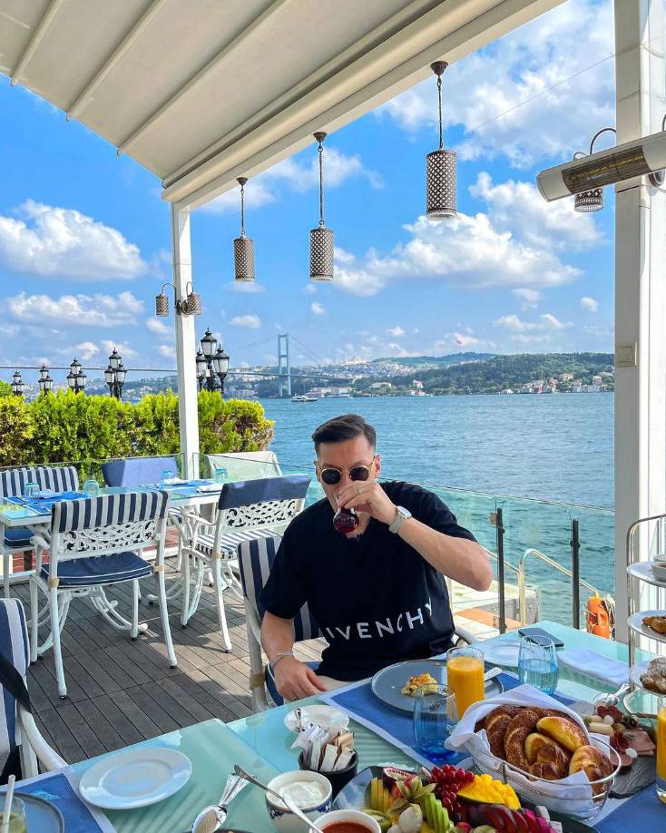 Özil también cuenta con <b>una cadena de cafeterías llamada 39 Steps</b> que se encuentra en pleno proceso de expansión. 