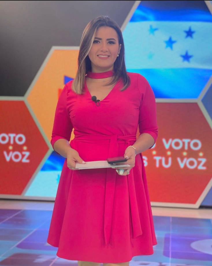 7. Cesia Mejía: Su nombre completo es Cesia Raquel Mejía Méndez es una de las <b>periodistas hondureñas más populares del país</b>. Con su estilo de hacer televisión se ha ganado el cariño de sus televidentes.