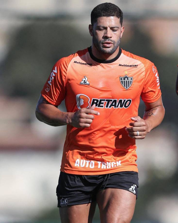 Ahora el futbolista brasileño comparte una nueva vida con la sobrina de la que fue su exesposa hace algunos años.