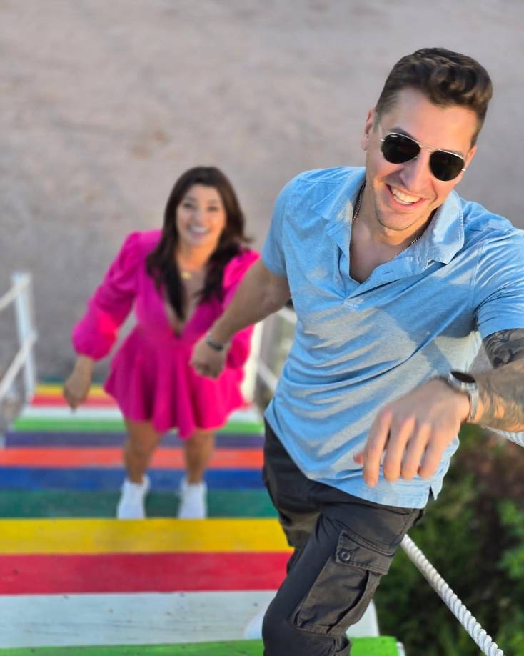 De inmediato la presentadora contestó que no, que al contrario, a su chico le gusta mucho como ella baila. “Él me dice “I like the way you dance” (Me gusta cómo bailas)”. 