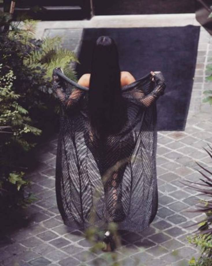 La reina de la provocación y el escándalo hace lo que quiere en París.