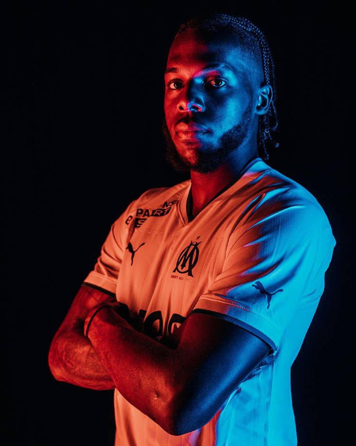 El lateral zurdo Nuno Tavares es nuevo jugador del Marsella de la Ligue 1. Llega procedente del Arsenal.