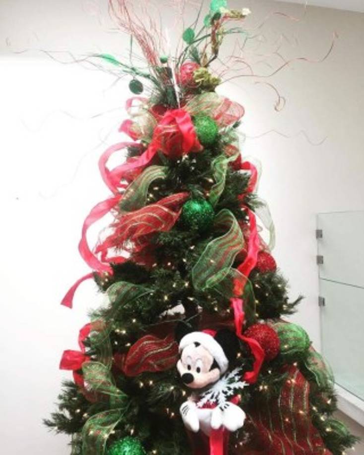 El árbol que Aracely Arámbula hizo para sus dos hijos.