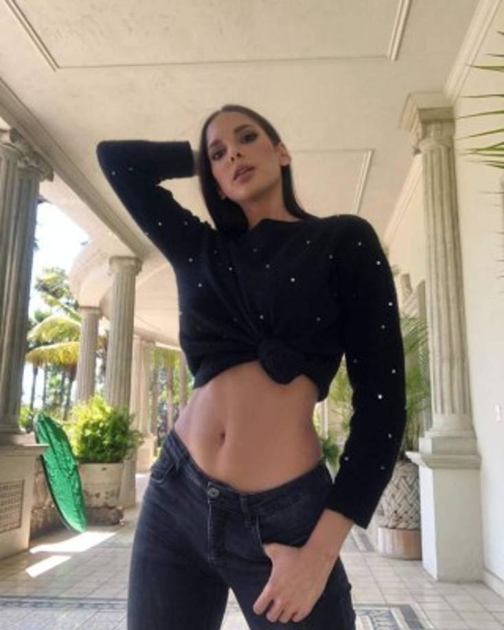 Según algunos internautas la nueva conquista de Luisito sería la modelo llamada Arianny Tenorio.