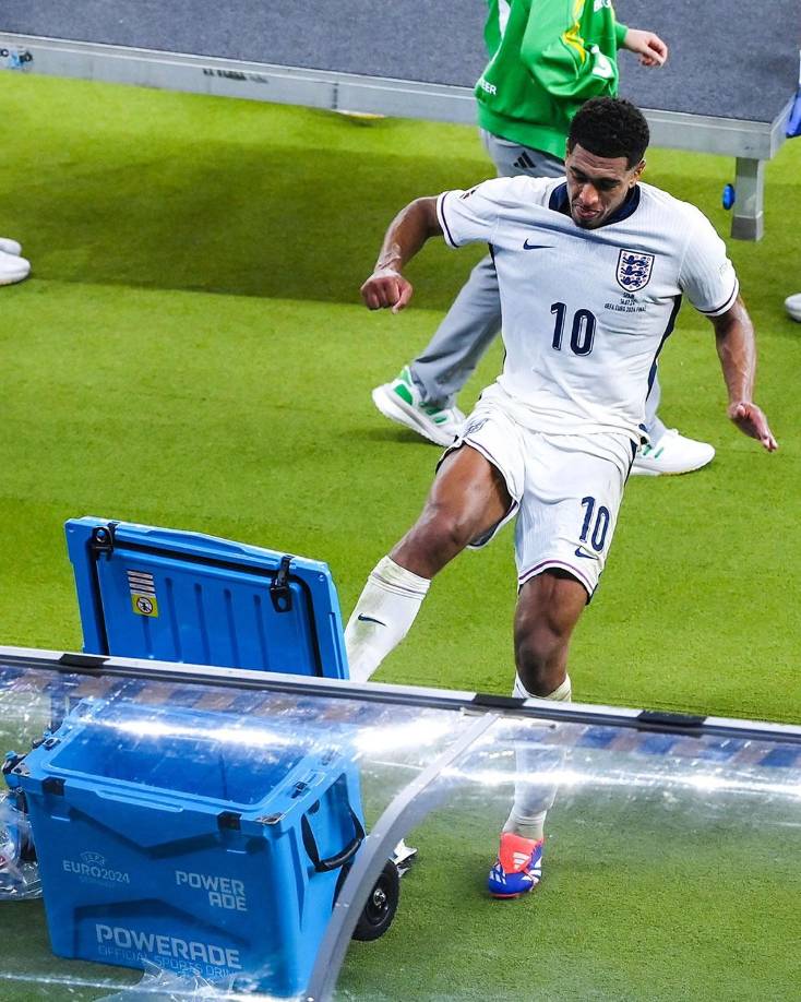 El brutal enfado de Jude Bellingham tras perder la final de la Eurocopa 2024.