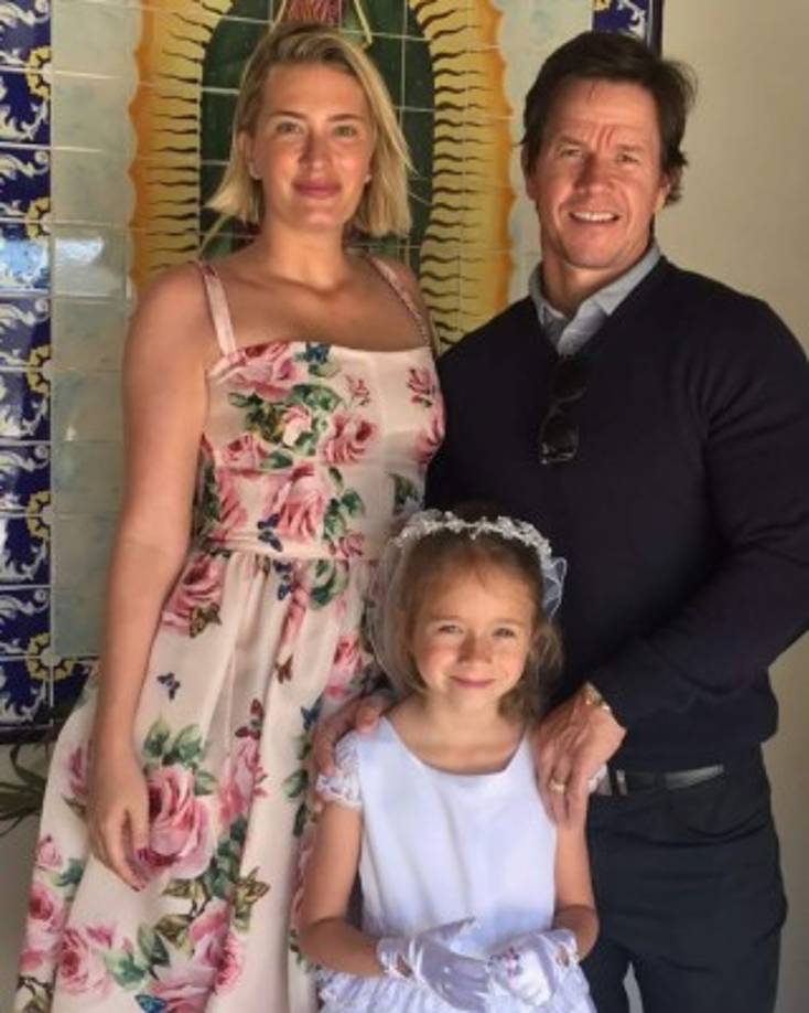 Este actor era un chico malo, pero ahora que es padre de cuatro, junto a su esposa Rhea Durham, se ha convertido en un hombre de familia responsable . <br/><br/>Wahlberg y Durham han estado juntos por casi 18 años, contando sus años de noviazgo (8).<br/>