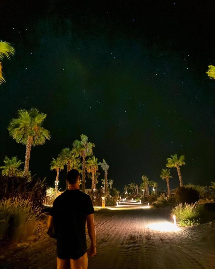 El astro portugués disfruta de la playa en compañía de sus hijos y de Georgina Rodríguez antes de volver al trabajo con su club, el Al Nassr de Arabia Saudita.