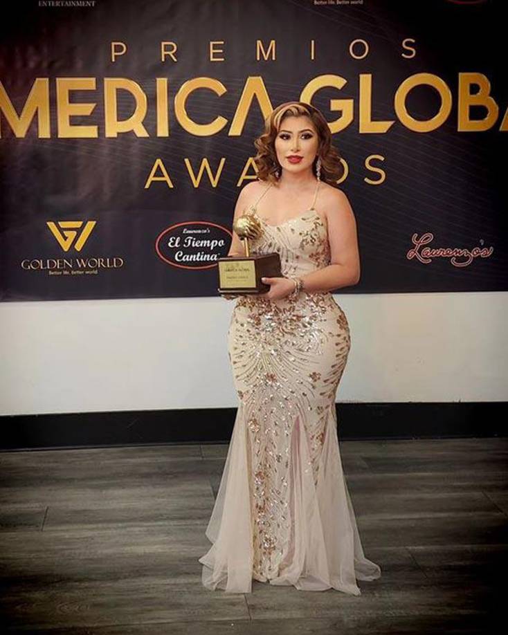 Maestra hondureña sorprende al incursionar en OnlyFans