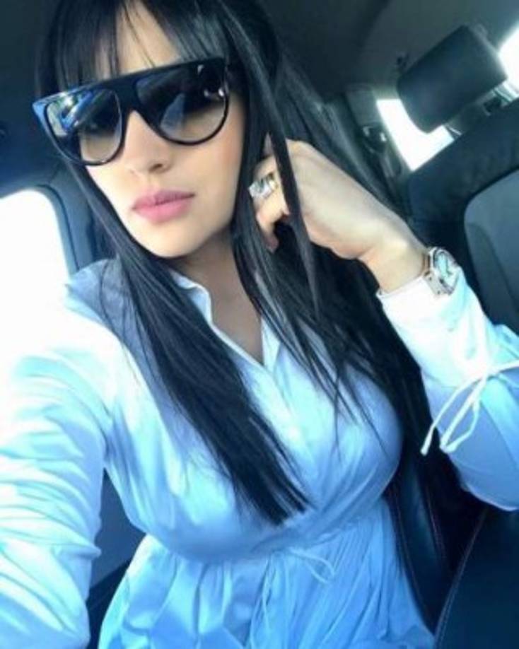 La esposa de Emilio cuenta con 27 años de edad.