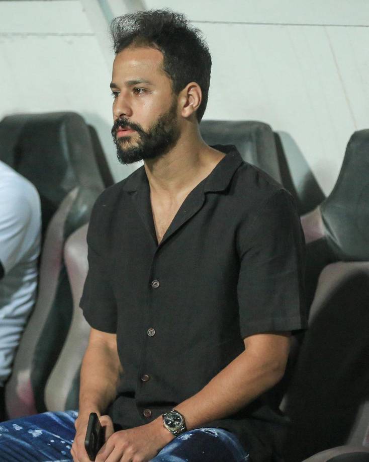 El club no ofreció más detalles sobre las circunstancias de la muerte de Refaat, quien en marzo fue hospitalizado en una unidad de cuidados intensivos tras sufrir un paro cardíaco de más de una hora durante un partido de la liga doméstica.