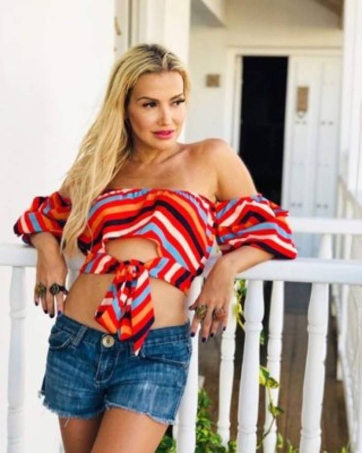 Además, Fanny hizo la adaptación al español de la canción Something That I Want (Algo Quiero), que hace parte de la banda sonora de la película de dibujos animados, Enredados, y fue la voz de Beth, personaje principal de la película infantil Open Season