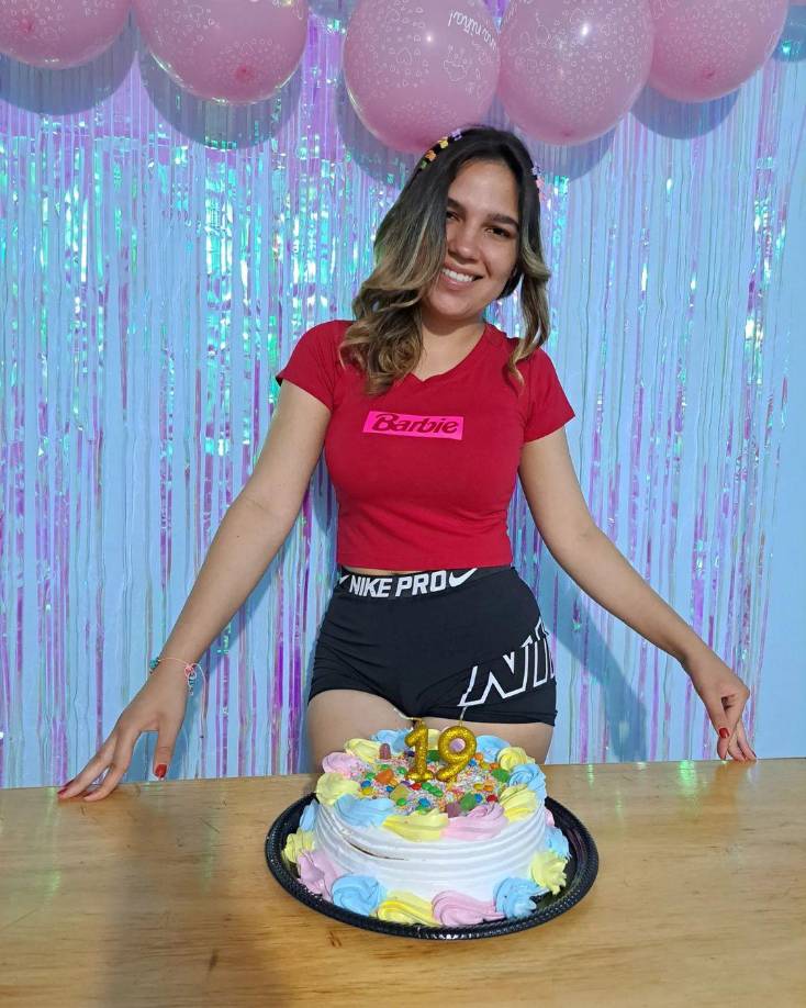 La víctima estaba en el vehículo de su pareja, Osvaldo Javier Fernández Guirland (31), cuando el hombre fue hasta la vivienda de su ex pareja Pablina Elizabeth Báez Verón (31) para ver a su hija.