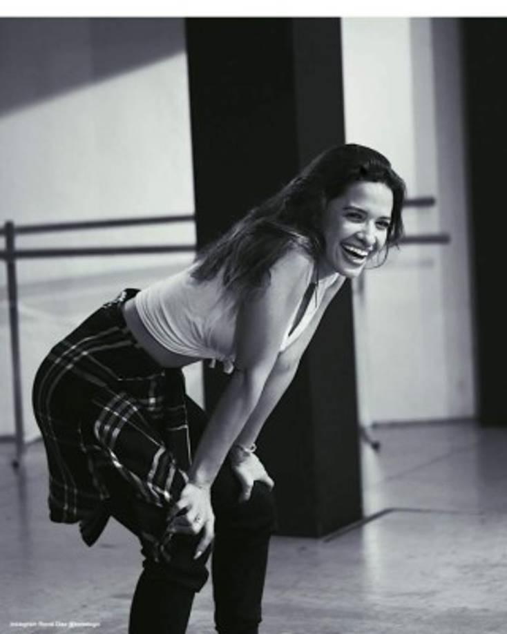 Pero Rocsi no solo es una cara bonita.<br/>La hondureña trabaja con numerosas organizaciones benéficas, incluida su propia Fundación RocStar, que recauda dinero para construir y restaurar escuelas devastadas por el huracán Katrina en Nueva Orleans.