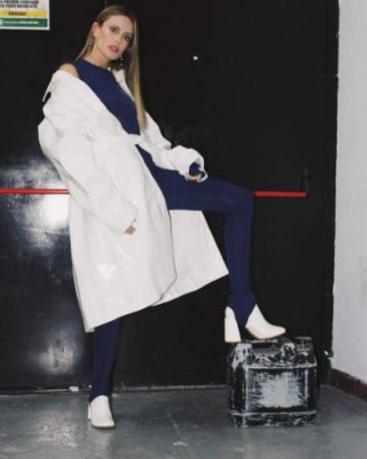 La rubia recomendó a las mujeres no mandar imágenes a sus parejas.